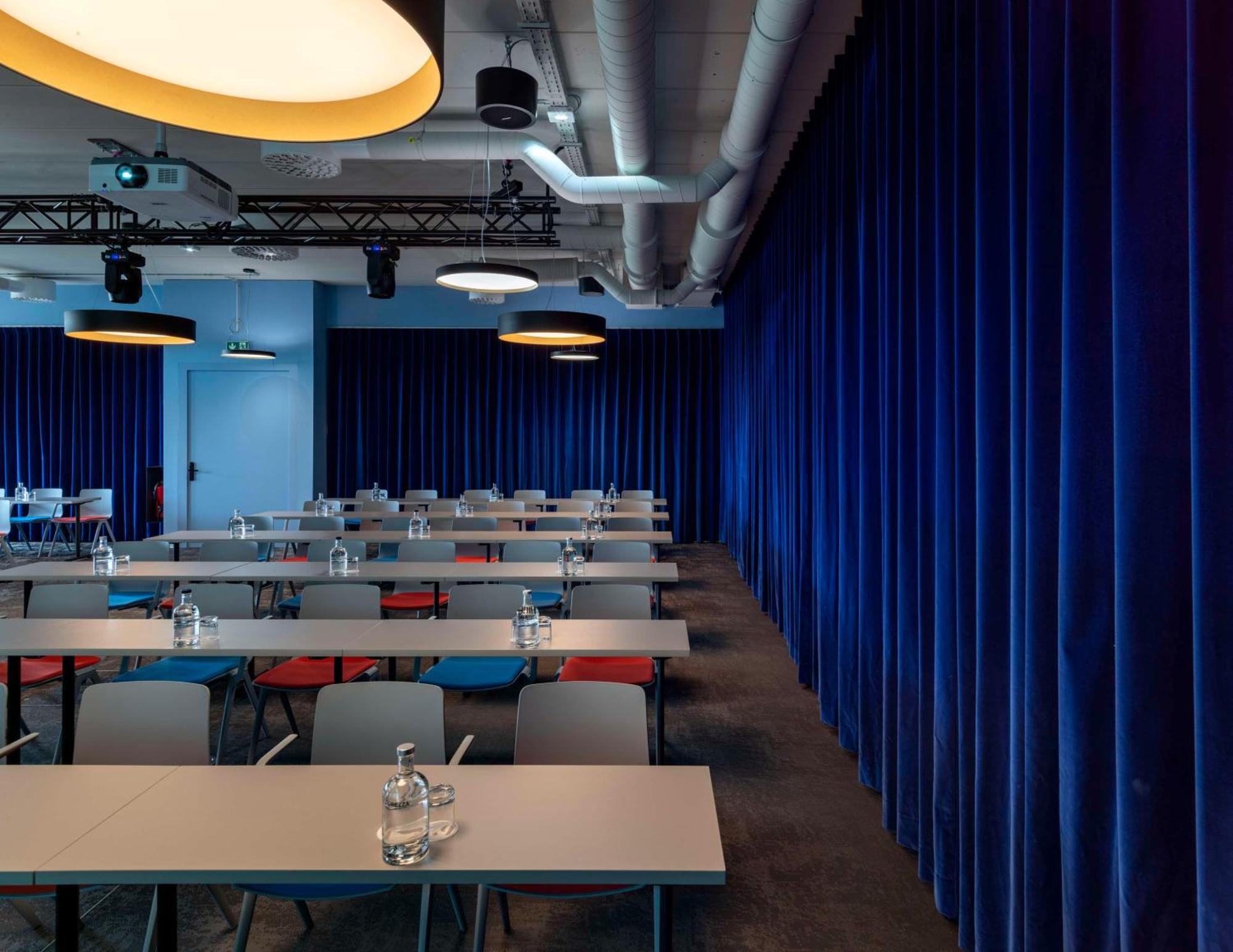 B'Mine Hotel Duesseldorf エクステリア 写真