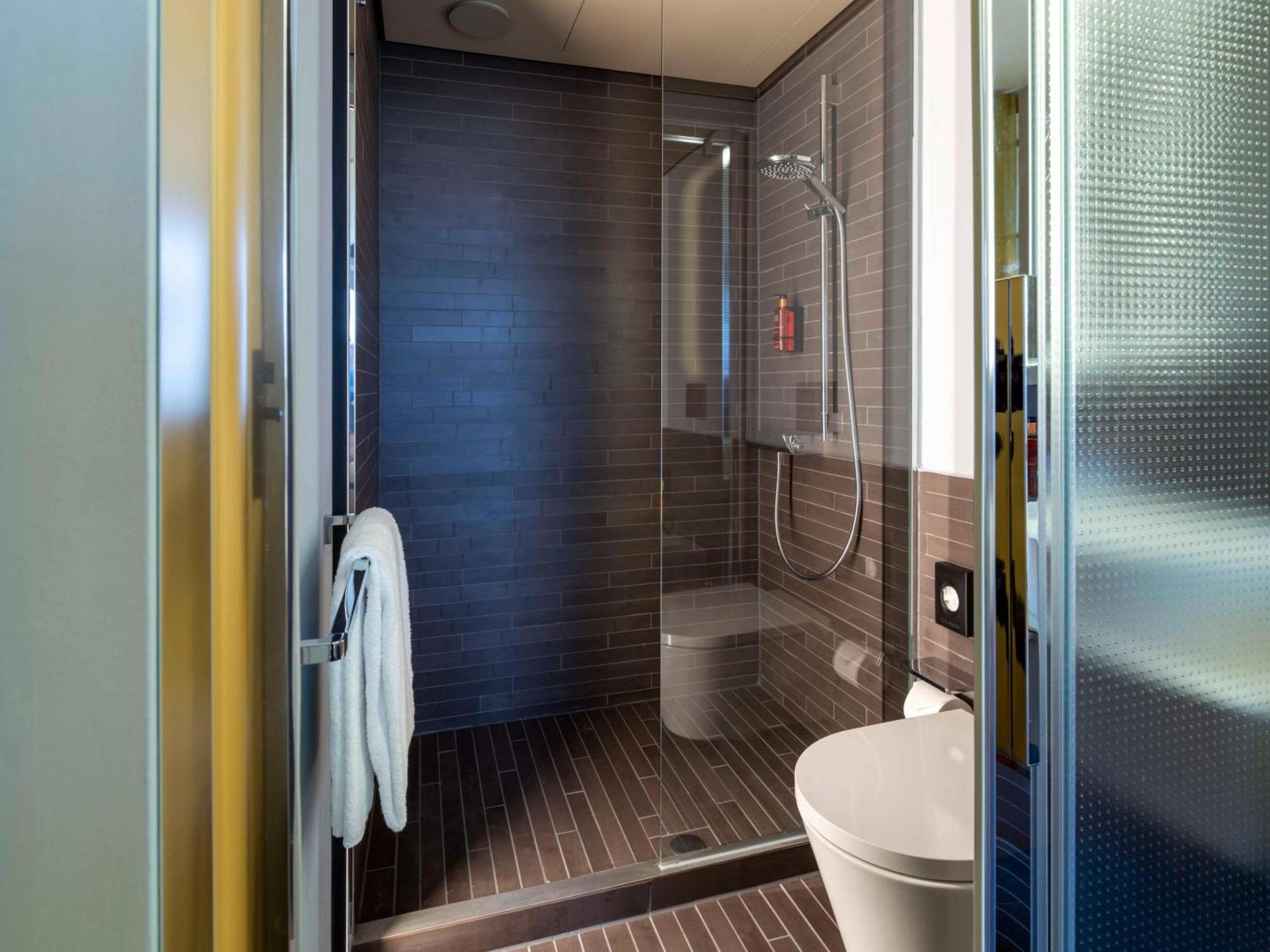 B'Mine Hotel Duesseldorf エクステリア 写真