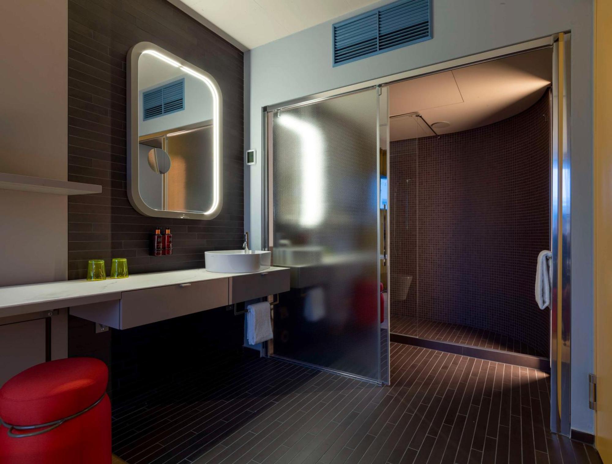 B'Mine Hotel Duesseldorf エクステリア 写真