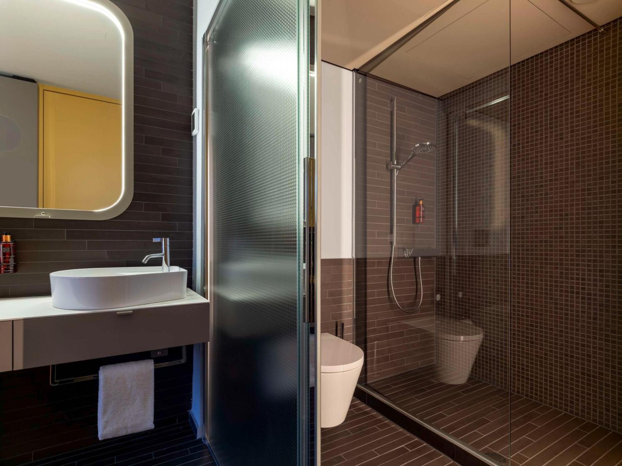 B'Mine Hotel Duesseldorf エクステリア 写真